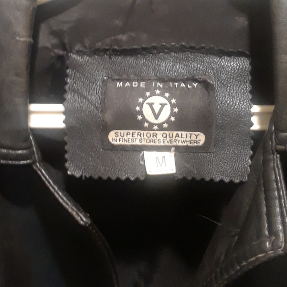 Leather jacket - Picture 3 of 3